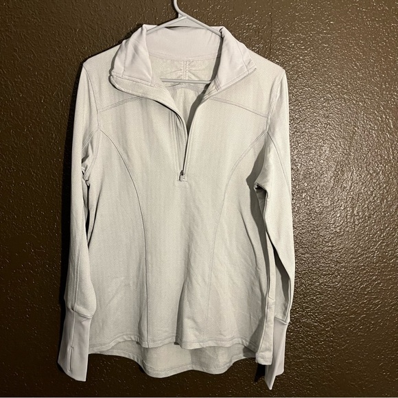 Gray Long Sleeve Athletic Shirt with Collar & Thumb Holes, Size Medium - Picture 1 of 4
